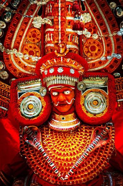 Photograph Suchet Suwanmongkol Theyyam4 on One Eyeland