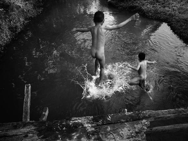 Photograph Suchet Suwanmongkol Tonle Sap9 on One Eyeland