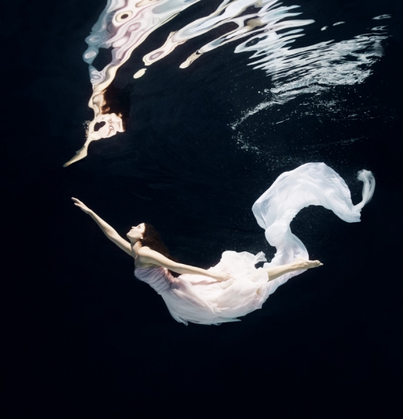 Photograph Henrik Sorensen Photography Underwater Ballet on One Eyeland