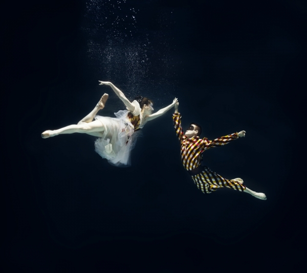 Photograph Henrik Sorensen Photography Underwater Ballet on One Eyeland