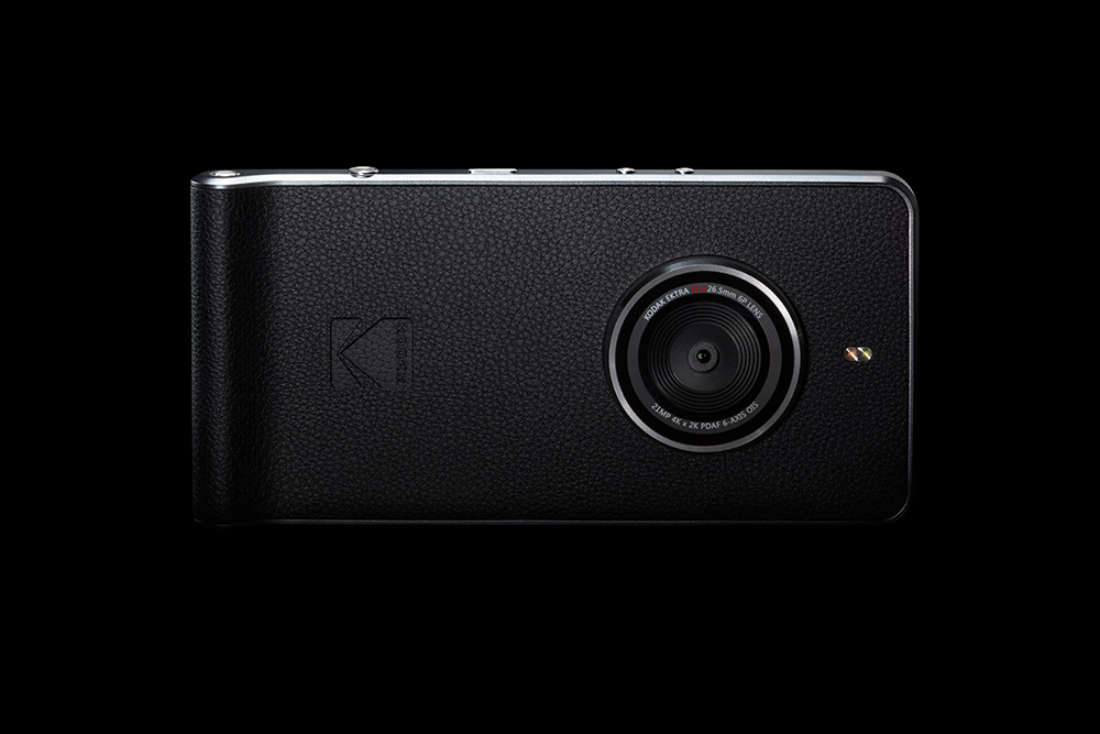 Photography News - Frammenti della crosta fatiscente - Lo smartphone Kodak Ektra