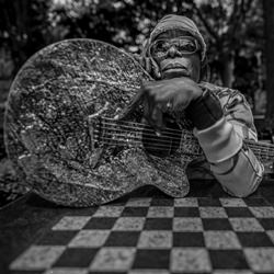 Washington Square Troubador-Michael Schoenfeld-finalist-black_and_white-1296