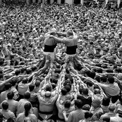 Human Tower-Eduardo Soler-silver-black_and_white-1555