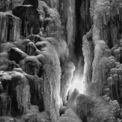 The Mystery of winter-Keiichiro Matsuo-bronze-black_and_white-1141