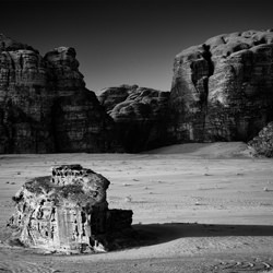 Wadi Rum-Aurelio Bormioli-bronze-black_and_white-1104