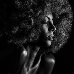 Beauty in Noir-Jackson Carvalho-finalist-black_and_white-2581