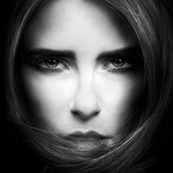 HAIRSCARF-Alexander Budasch-finalist-black_and_white-2703