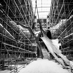 Ballerina_03-Szymon Brodziak-bronze-black_and_white-2540