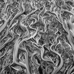 River Flow-Hans Strand-silver-black_and_white-2808