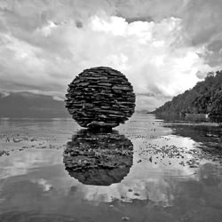 On a Rising tide-Roger Lever-bronze-black_and_white-2558