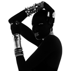 Jennifer in Silhouette-Ricardo Cisneros-finalist-black_and_white-2659