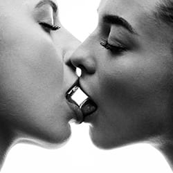 Kiss-Martin Krystynek-silver-black_and_white-12519