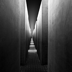 Monument of Remembrance: A Journey Through Shadows-Wafa Mathiot-finalist-black_and_white-15829