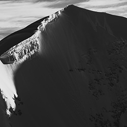 Mönch - On the Edge-Thomas Crauwels-finalist-black_and_white-15840