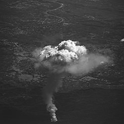 Explosion-Ming Chun Ngan-finalist-black_and_white-15857