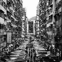 Street Market-Ming Chun Ngan-bronze-black_and_white-15615