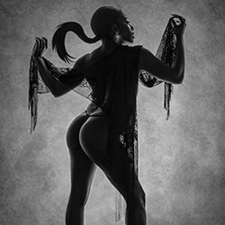 Cleopatra-Andrew Hiorth-bronze-black_and_white-15572