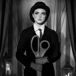 Holding the Key to Freedom-Andrew Hiorth-bronze-black_and_white-15575