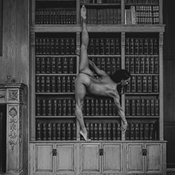Vertical-Anke Sturhahn-silver-black_and_white-18498