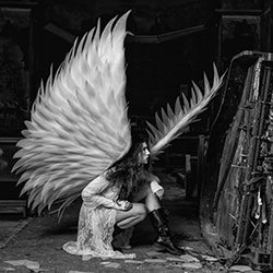 Angel-Anke Sturhahn-bronze-black_and_white-18271
