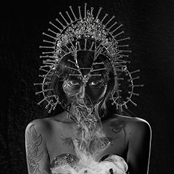 Crown in the Mist-Kenneth Luk-bronze-black_and_white-18212