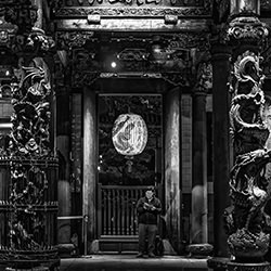 The Dialogue With Silence-Yasuhiro Sakuda-bronze-black_and_white-18180