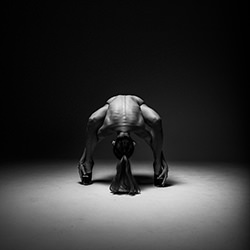 hidden beauty-Piotr Glowacz-bronze-black_and_white-18335