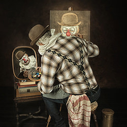 He is paynting himself-Carola Kayen Mouthaan-silver-fine_art-18622
