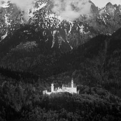 Castle And Mountains-Benny Lau-bronze-mobile-5888