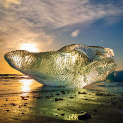 A lump of ice-Dominika Koszowska-silver-mobile-6066