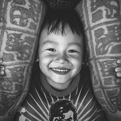 Smile-Aung Chan Thar-bronze-mobile-7715
