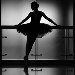 Ballerina-Dominika Koszowska-bronze-mobile-7700