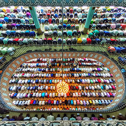 Praying in the mosque-Azim Khan Ronnie-gold-mobile-11110