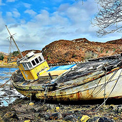 Wreck and Ruin-Morag Locke-bronze-mobile-16593