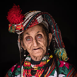 Kalash beauty-Ana Abrao-bronze-portrait-11489