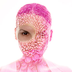 Pink Bloom-Yvonne Kiss-bronze-portrait-11507