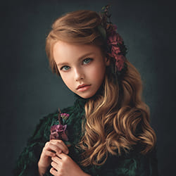 Dame en vert-Elena Mikhailova-argent-portrait-11611