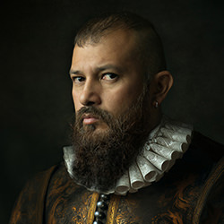Man Portrait-Diana Trillo-gold-portrait-17296