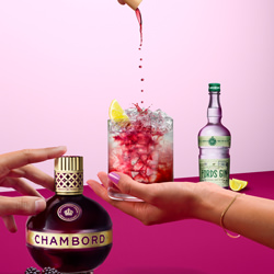 Chambord - Make The Moment Magnifique-Jonathan Knowles-bronce-still_life-7935