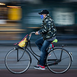 Back Home-Max Van Son-bronze-street-17370