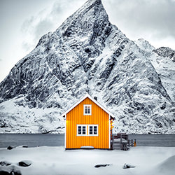 Arctic House-Wai Nok Cheng-argent-voyage-12802