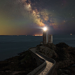Milky_Way_Lighthouse-Nicolas Giroud-bronze-voyage-12586