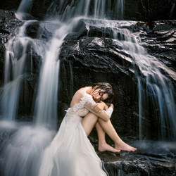 Flowing-Raven Tsoi-finalist-wedding-2010