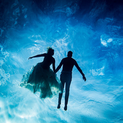 Floating around with you in the ocean-Bas Uijlings-finalist-wedding-9962