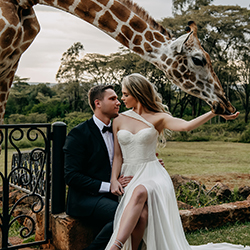 Giraffe Manor-Emma Jane Lewis-bronze-wedding-15311