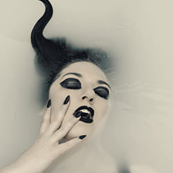 Devil Waters-Laura Dark-finalista-mujer-11881