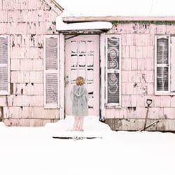 Casa Abandonada-Emily Fisher-mujer-plata-11957